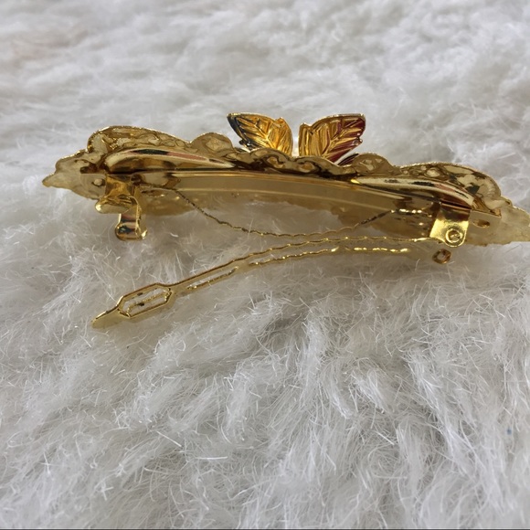 {3/$25} Two pack multicolor hair clips. - Picture 6 of 9